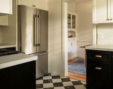6051 Scenic Avenue - Photo Thumbnail 7