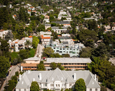 6051 Scenic Avenue - Photo Thumbnail 24
