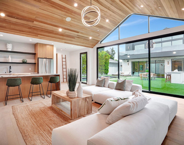 15602 Morrison Street - Photo Thumbnail 57
