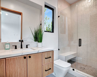 15602 Morrison Street - Photo Thumbnail 46