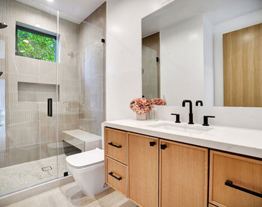 15602 Morrison Street - Photo Thumbnail 63