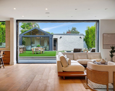 15602 Morrison Street - Photo Thumbnail 3