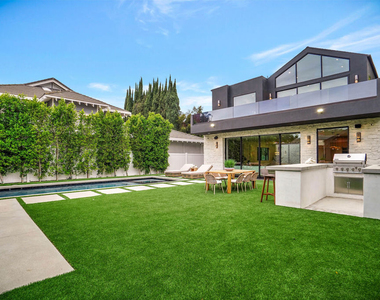 15602 Morrison Street - Photo Thumbnail 52