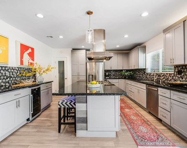 15237 Otsego Street - Photo Thumbnail 18