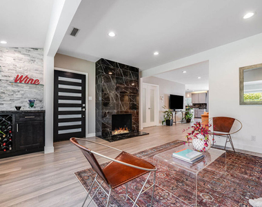 15237 Otsego Street - Photo Thumbnail 11