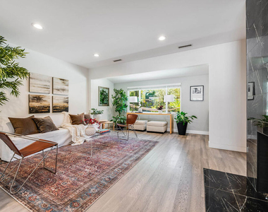 15237 Otsego Street - Photo Thumbnail 9