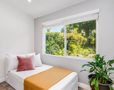 15237 Otsego Street - Photo Thumbnail 31