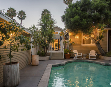 1736 N Sierra Bonita Avenue - Photo Thumbnail 12