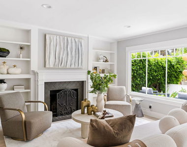 1736 N Sierra Bonita Avenue - Photo Thumbnail 4