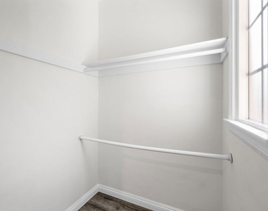 1221 4th Avenue - Photo Thumbnail 8