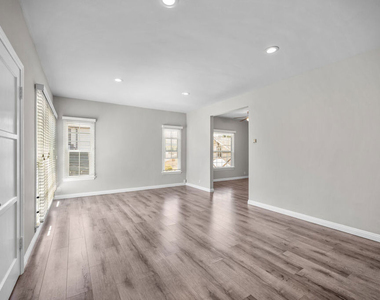 1221 4th Avenue - Photo Thumbnail 5