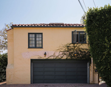 6470 Ivarene Avenue - Photo Thumbnail 18