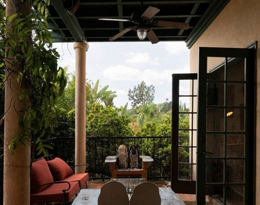 6470 Ivarene Avenue - Photo Thumbnail 8