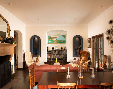6470 Ivarene Avenue - Photo Thumbnail 6