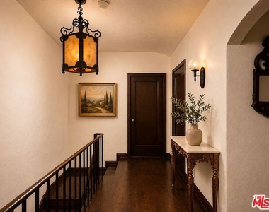 6470 Ivarene Avenue - Photo Thumbnail 10