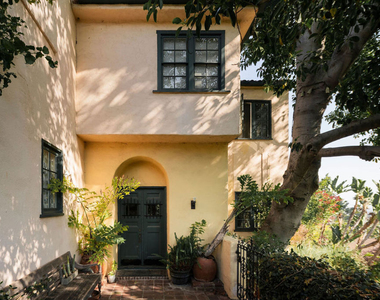 6470 Ivarene Avenue - Photo Thumbnail 2