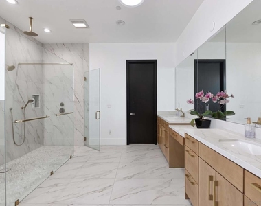 1168 Muirlands Vista Way - Photo Thumbnail 13