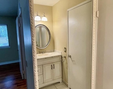 1640 Orinda Court - Photo Thumbnail 14