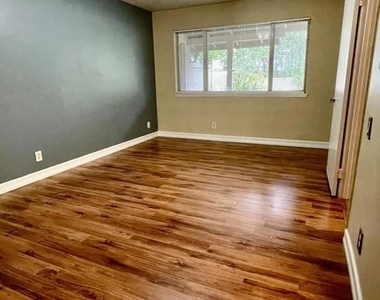 1640 Orinda Court - Photo Thumbnail 13