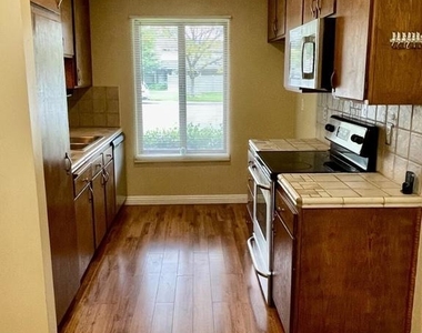 1640 Orinda Court - Photo Thumbnail 7