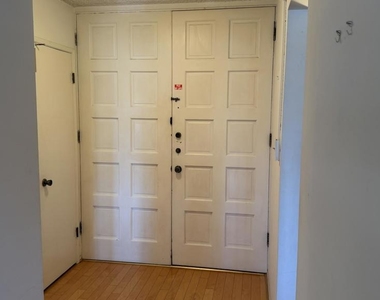 11656 Montana Avenue - Photo Thumbnail 1