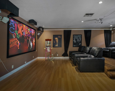 502 E Molino Road - Photo Thumbnail 19