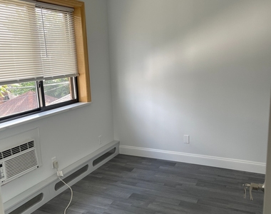 95-20 42nd Avenue - Photo Thumbnail 3
