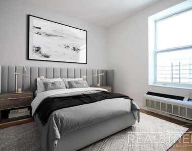 90-02 Queens Blvd - Photo Thumbnail 4