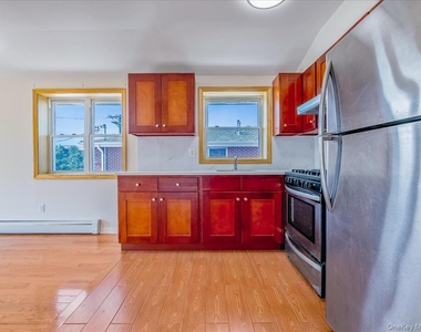 64th Avenue - Photo Thumbnail 5