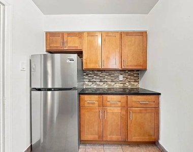 28th Avenue - Photo Thumbnail 8