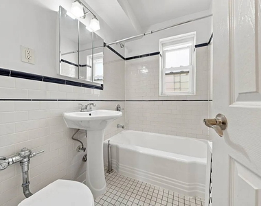 28th Avenue - Photo Thumbnail 11