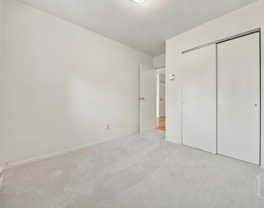 34th Avenue - Photo Thumbnail 10