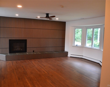 18 Sterling Place - Photo Thumbnail 7