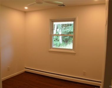 18 Sterling Place - Photo Thumbnail 15