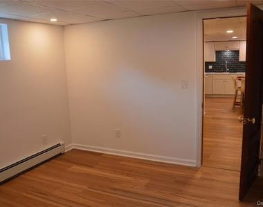 18 Sterling Place - Photo Thumbnail 27