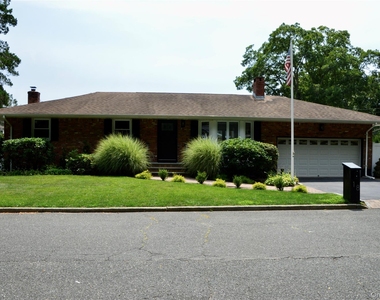 18 Sterling Place - Photo Thumbnail 2