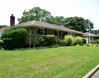 18 Sterling Place - Photo Thumbnail 1