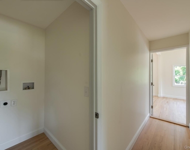 16 Trinity Place - Photo Thumbnail 20