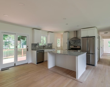 16 Trinity Place - Photo Thumbnail 12