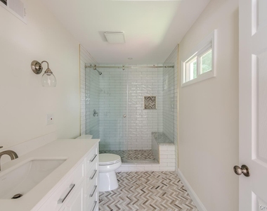 16 Trinity Place - Photo Thumbnail 17
