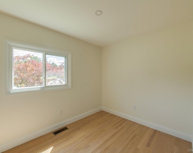16 Trinity Place - Photo Thumbnail 25