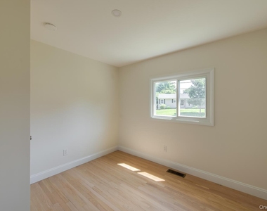 16 Trinity Place - Photo Thumbnail 21