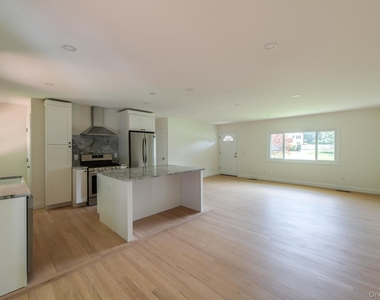 16 Trinity Place - Photo Thumbnail 6