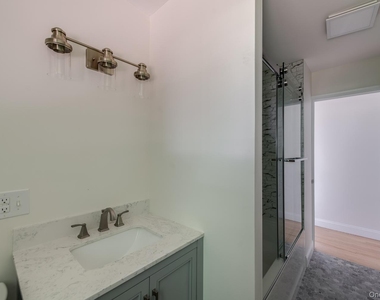16 Trinity Place - Photo Thumbnail 24