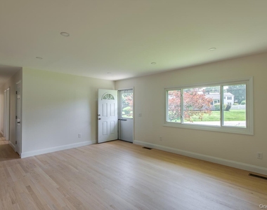 16 Trinity Place - Photo Thumbnail 13