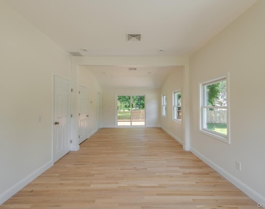 16 Trinity Place - Photo Thumbnail 15