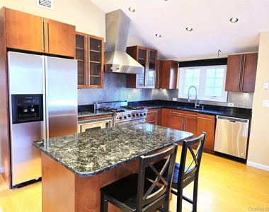 2364 Beverly Road - Photo Thumbnail 12