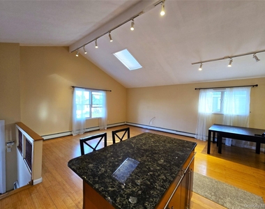 2364 Beverly Road - Photo Thumbnail 5