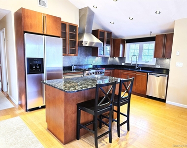 2364 Beverly Road - Photo Thumbnail 13