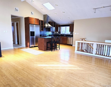 2364 Beverly Road - Photo Thumbnail 14